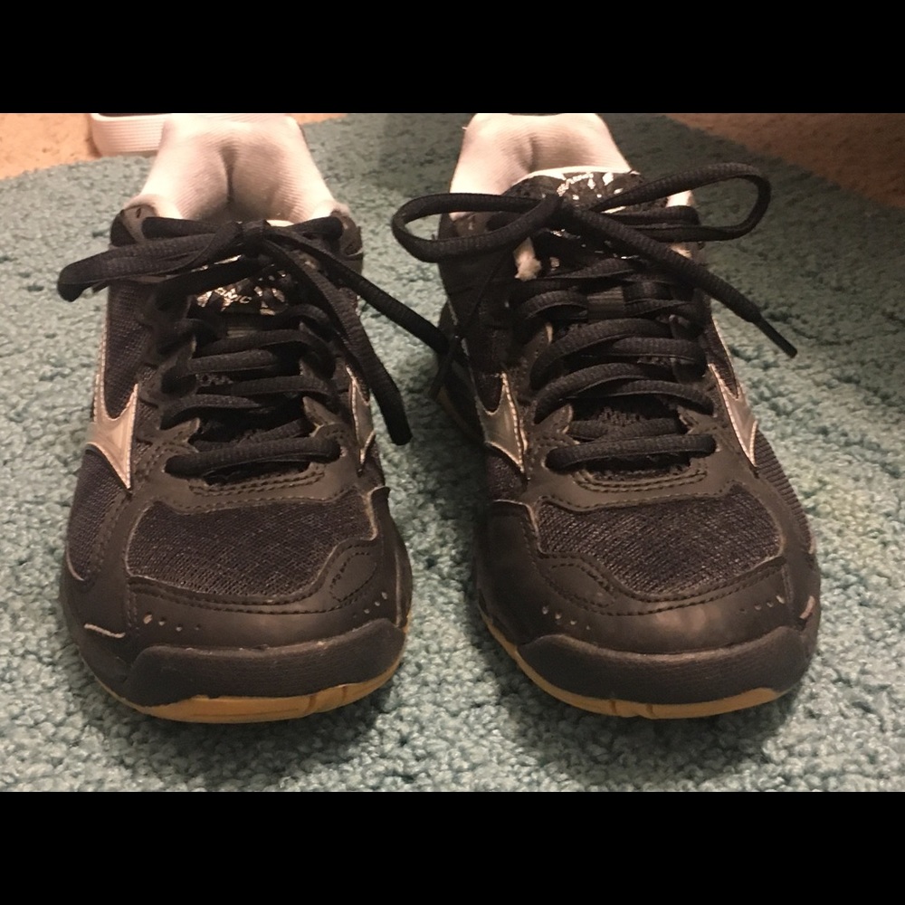Mizuno Wave Supersonic